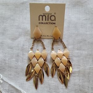 Mia Collection Gold and Cream Geometric Earrings